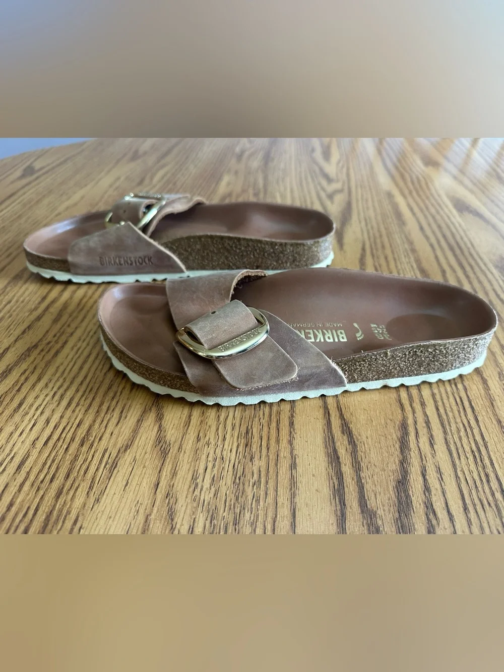 Birkenstock Women’s Tan Madrid Slide Sandals with Gold Buckles size 38